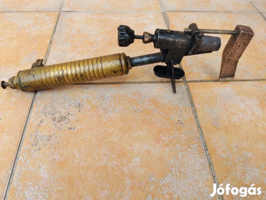 Benzinlámpa forrasztópákával