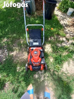 Benzinmotoros fűnyíró