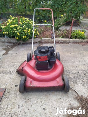 Benzinmotoros fűnyíró