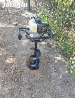 Benzinmotoros talajfúró