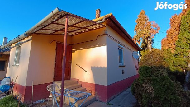 Berekháti városrészben klímás tégla ház eladó