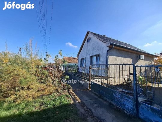 Berettyóújfalui 59 nm-es ház eladó