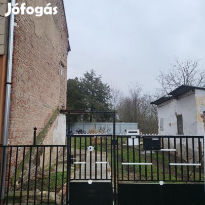 Berettyóújfalui 70 nm-es lakás eladó