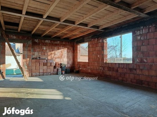 Berettyóújfalui 99 nm-es ház eladó