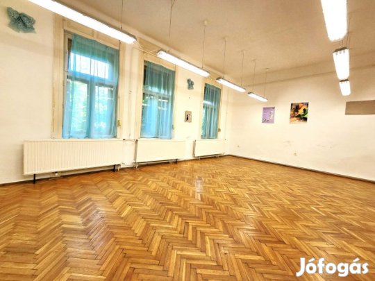 Berkesd, 175 m2-es, 2 lakrészes családi ház