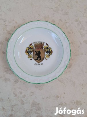 Berlini emlék, kistányér