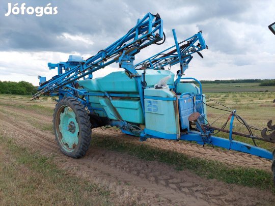 Berthoud Racer 2500 vontatott permetező, vizsgával ,traktor