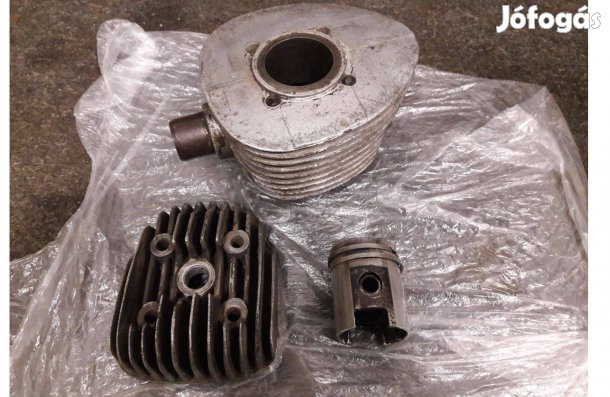 Berva / Panni robogó komplett henger szett