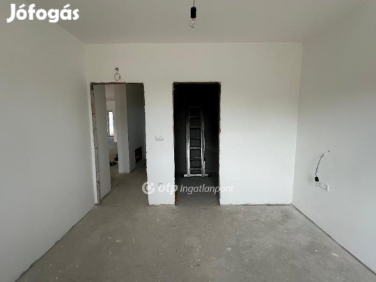 Besnyői eladó 190 nm-es ház