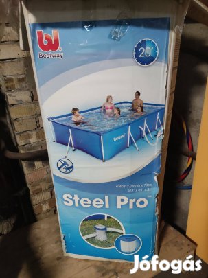 Bestway 4x2 méteres szögletes medence eladó