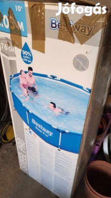 Bestway medence 305x76 fémvázas minden tartozékkal szivattyú