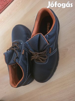 Béta munkavédelmi bakancs 43 méretű 