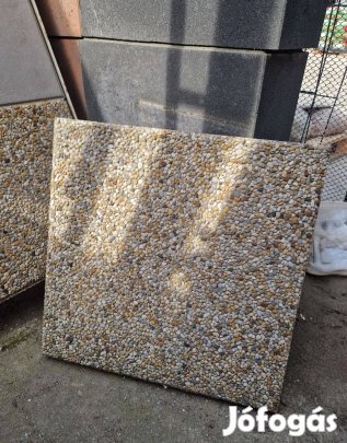 Beton járdalap 50×50 cm gyöngykavicsos