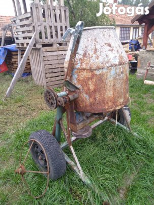 Beton keverő 4talicskás