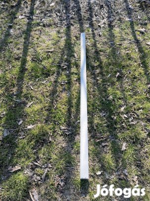 Beton oszlop kerítésnek, villanypásztorhoz