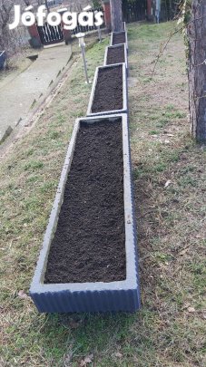 Beton virágtartó láda jelképes áron eladó