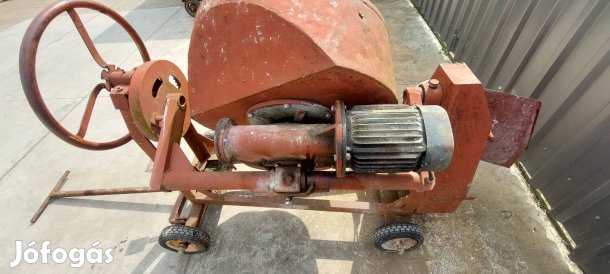 Betonkeverő Favorit250!