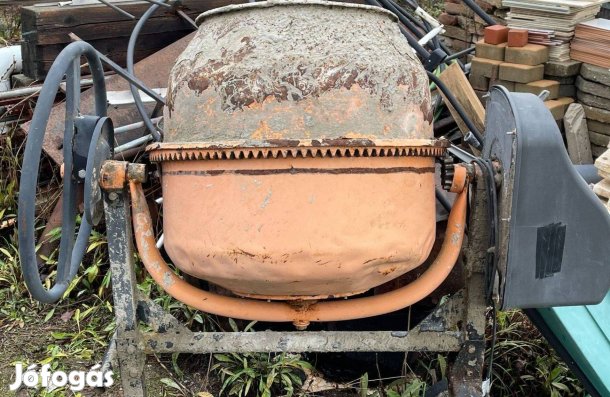 Betonkeverő gép Használt építőipari gép eladó