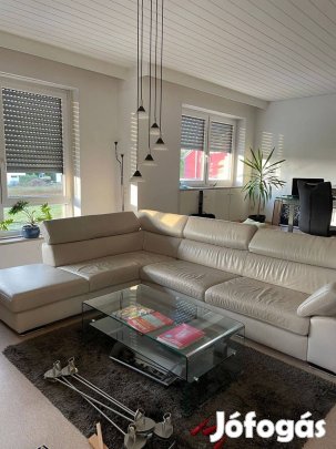 Bézs bőr sarokkanapé