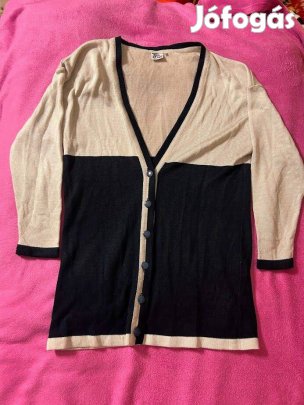 Bézs fekete Gombos pulóver