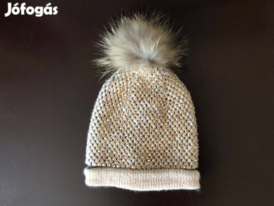 Bézs kötött, strasszos, bojtos sapka. Új!