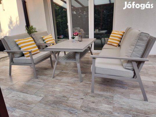 Bézs színű alumínium kerti garnitúra