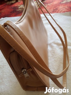 Bézs táska, alig használt