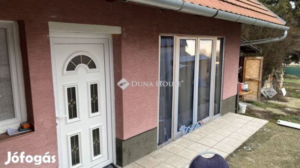 Biatorbágyi 53 nm-es lakás eladó