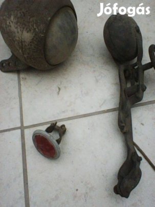 Bicikli csengő és lámpa