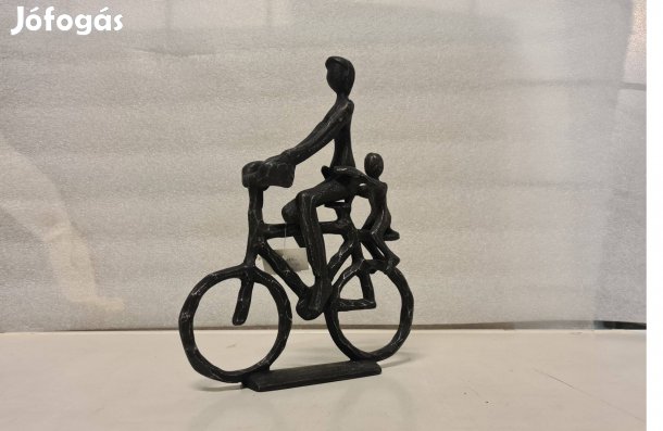 Bicikliző , kerékpározó anya és gyermeke szobor 30 cm