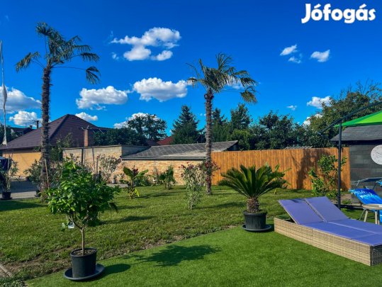 Bicske, 4 szobás  tégla lakás eladó