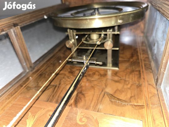 Bieder falióra, ez ritka darab