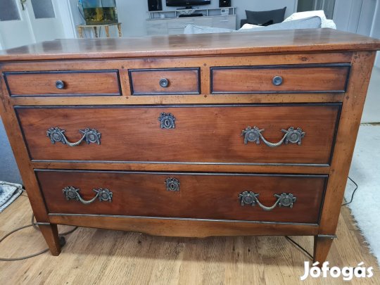 Bierdermeier üveges vitrin es komód