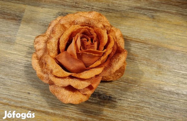 Bijou Brigitte rózsa, virág bross