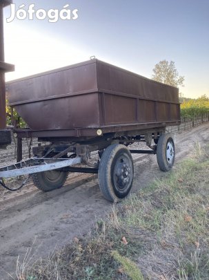 Billentős pótkocsi rm 5