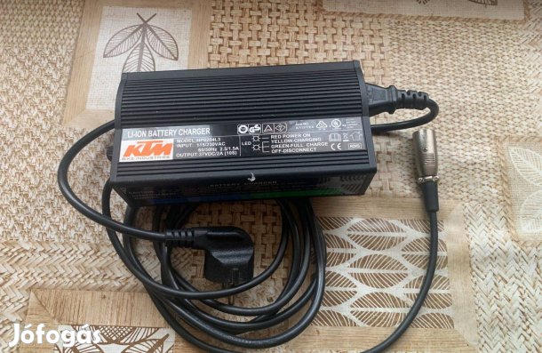 Bionx 36 volt , e-bike töltő eladó !