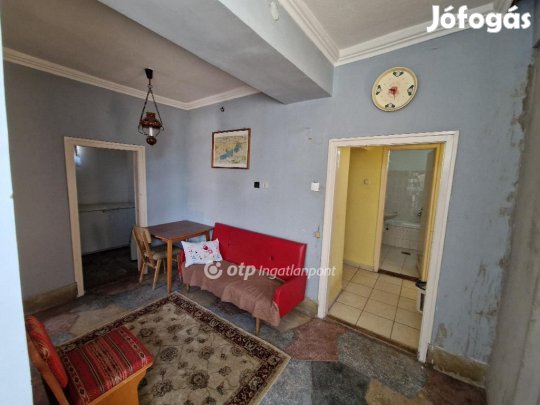 Birii 75 nm-es ház eladó