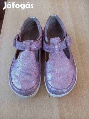 Birkenstock kislány félcipő 31 -es méretben.