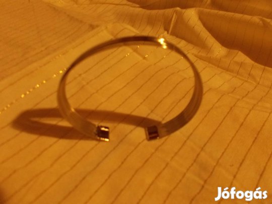 Bizsu karperec, ezüst színű