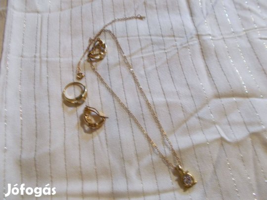 Bizsu szett, aranyszínű