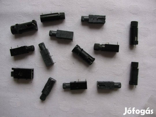 Biztosíték foglalat Nyák-ba ültethető