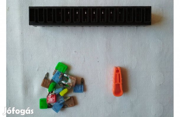 Biztosítéktábla, 14 db-os biztosítéksor