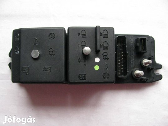 Biztosítéktábla, biztosítékokkal