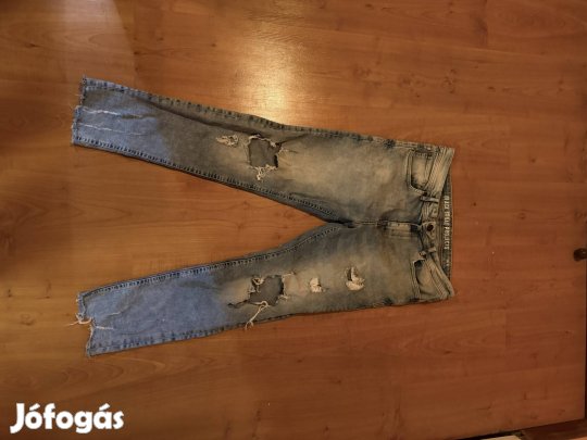 Black Squad Projects gyárilag szaggatott farmer 