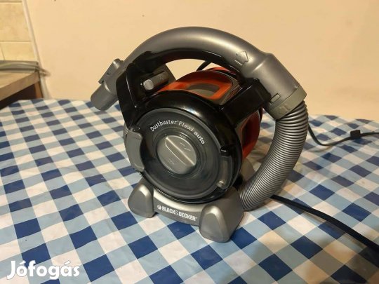Black & Decker autó porszívó tartozékokkal