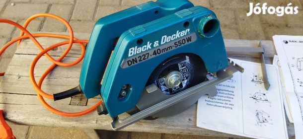 Black and Decker kézi körfűrész 