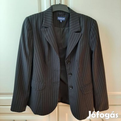 Blézer - 42-es méret Fekete alapon, vékony csíkos, újszerű