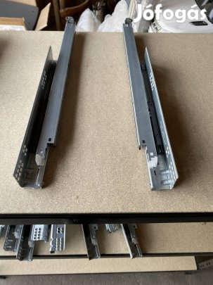 Blum fiók sín , fékezős fiók 