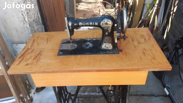 Bobbin antik varrógép működő