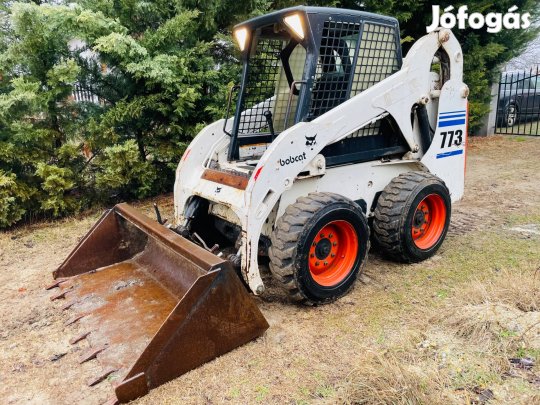 Bobcat 773 G S175 vertikális magasemelésű csúszókormányzású munkagép